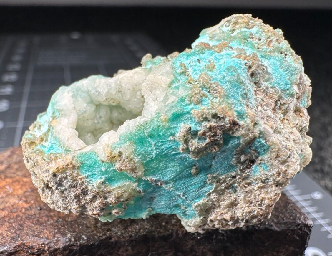 ➤ 1-5/8″ SMITHSONITE VUG – GRAPHIC MINE – MAGDELENA NEW MEXICO VIDEO➤876