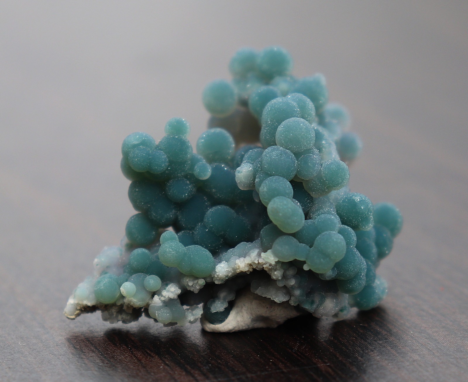Green Grape Agate From Indonesia Satiny Purple Color WOW 3.9 cms (: