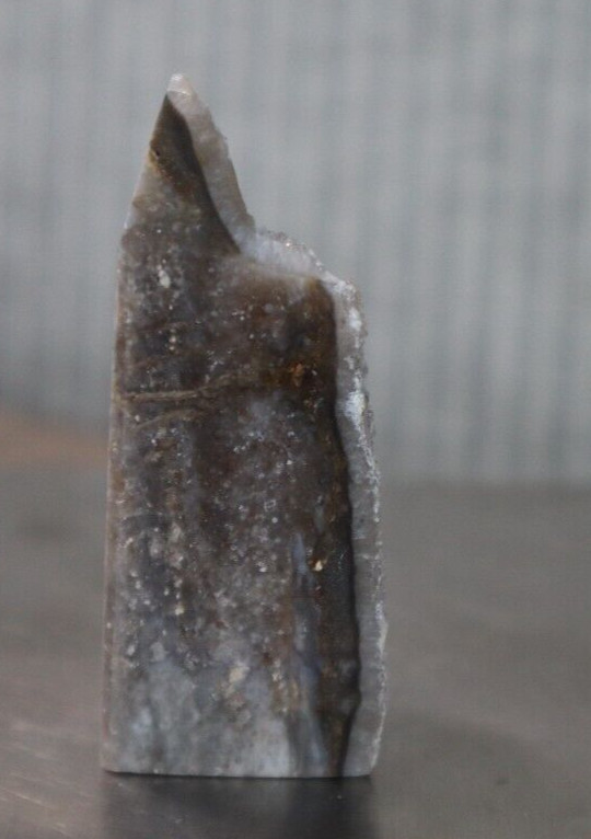 SPHALERITE POINT 2.25 INCHES TALL/ 45.4 GRAMS