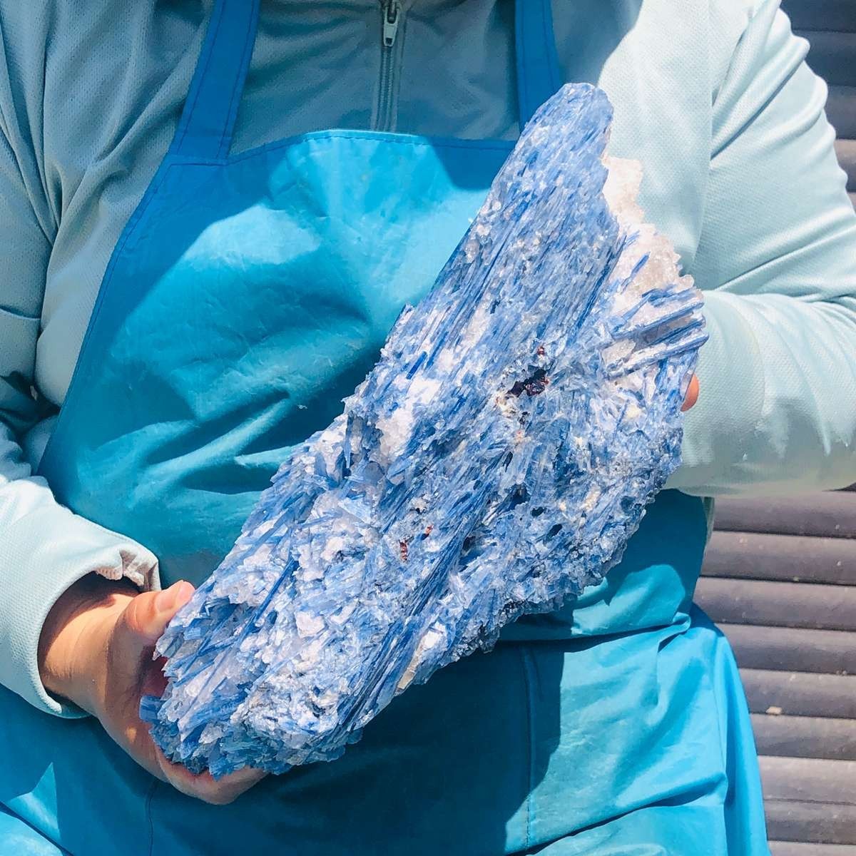 4730G Natural Blue Quartz Crystal Specimen Raw Mineral Reiki Healing Home MH5285