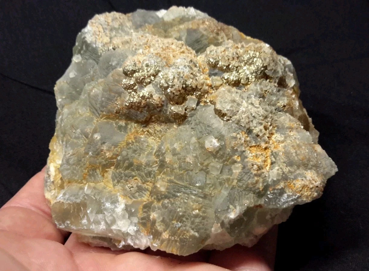 1 LB 4 ounces 4.5″ PYRITE on FLUORITE from Chihuahua, Mexico FLUORESCENT