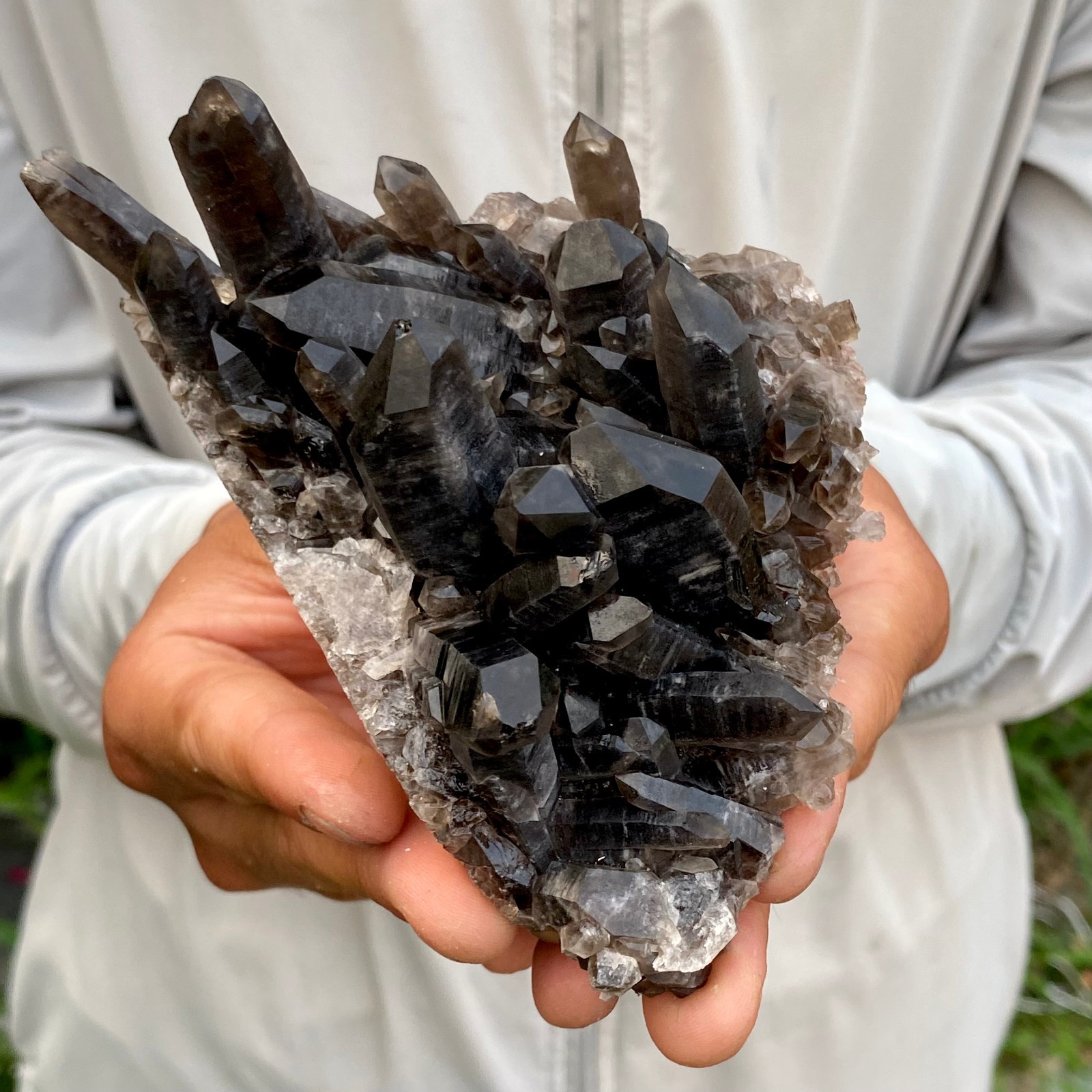 383G Natural smoky black quartz cluster crystal mineral specimen healing