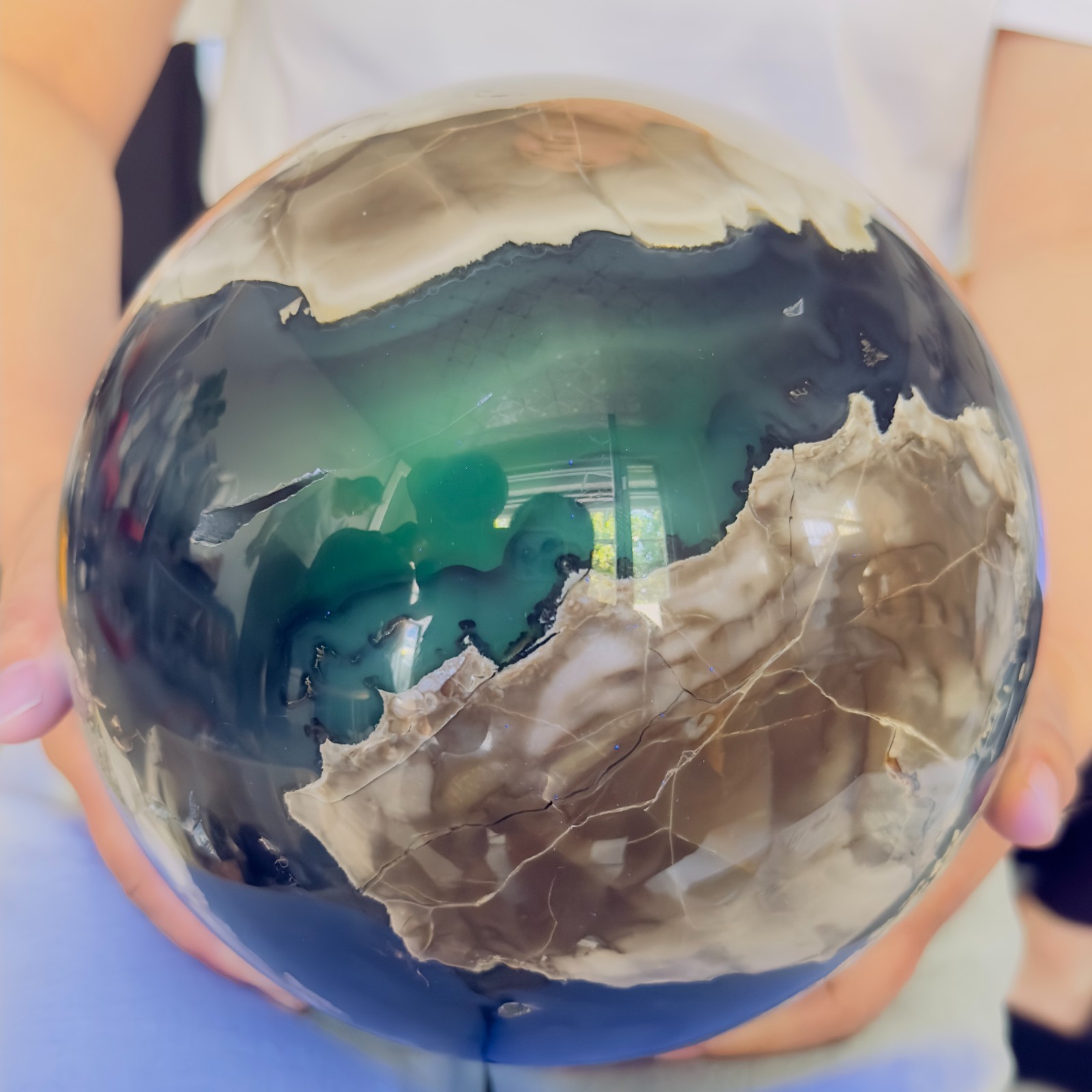 21.23LB Natural volcanic agate crystal cave ball polishing and healing 9.65kg