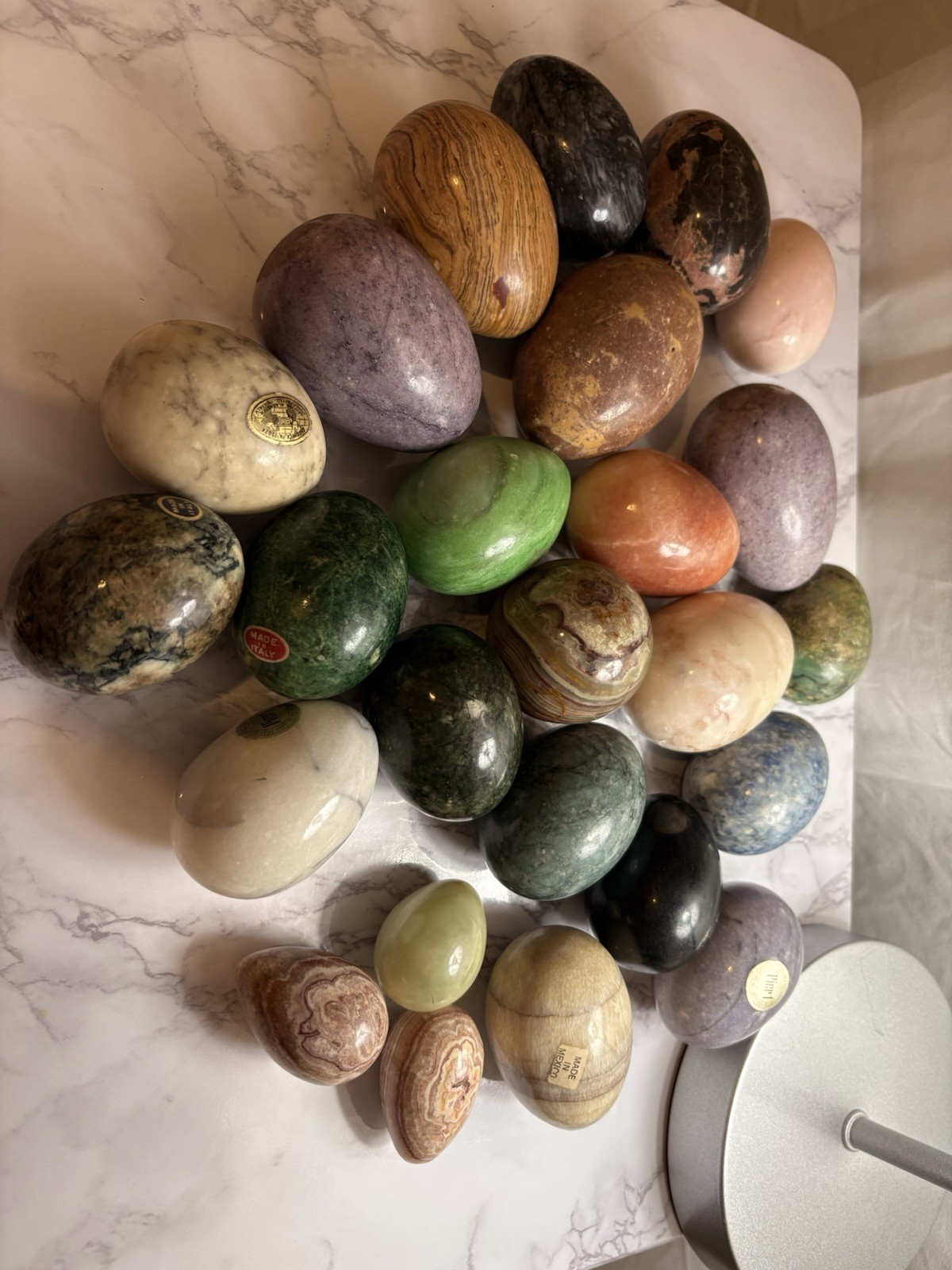 25 Vtg Stone Eggs Lot Onyx Alabaster Quartz Marble Obsidian Jasper Mixed sizes