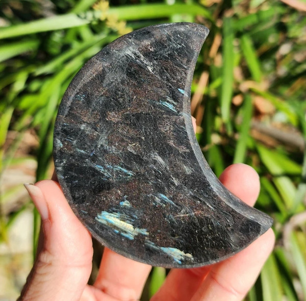 1pc Arfvedsonite Moon Manifestation Stone Quartz Healing Reiki Gift Energy Decor