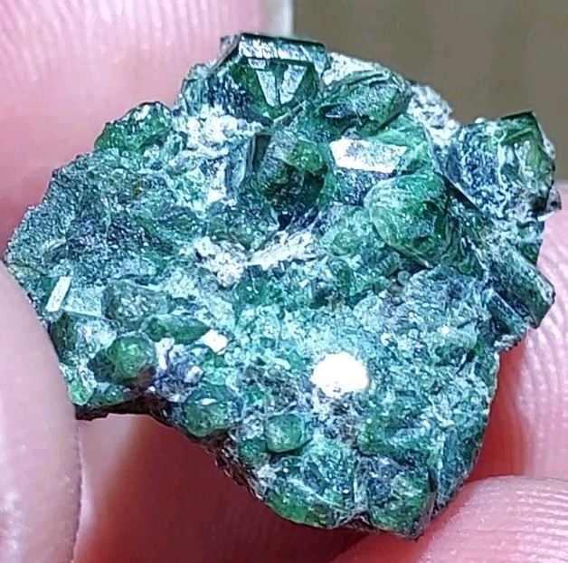 GORGEOUS ALEXANDRITE CHRYSOBERYL CLUSTER FROM ZIMBABWE