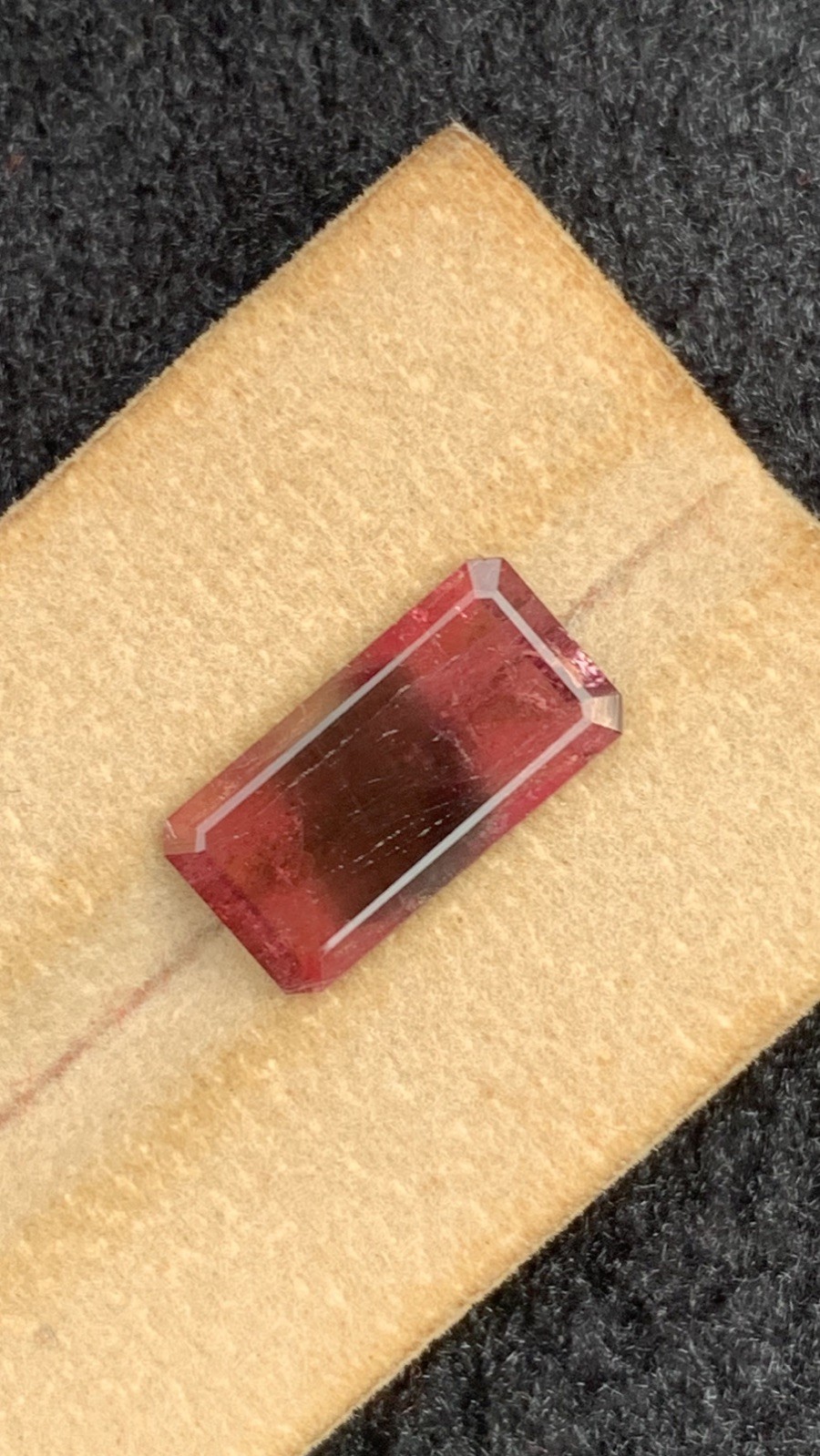 4.60ct natural rare pink & dark brown color in the middle bi colors tourmaline