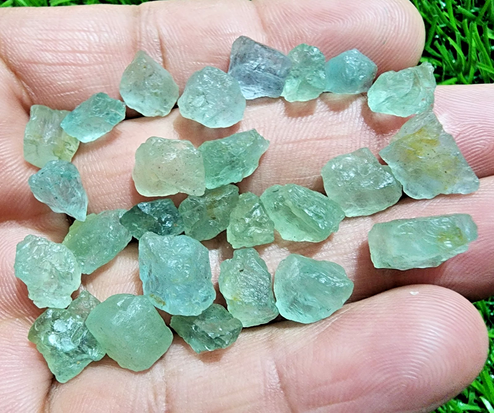 26 Pcs Natural Blue Aquamarine Rough Lot 8-12MM Crystals Jewelry Making Stones