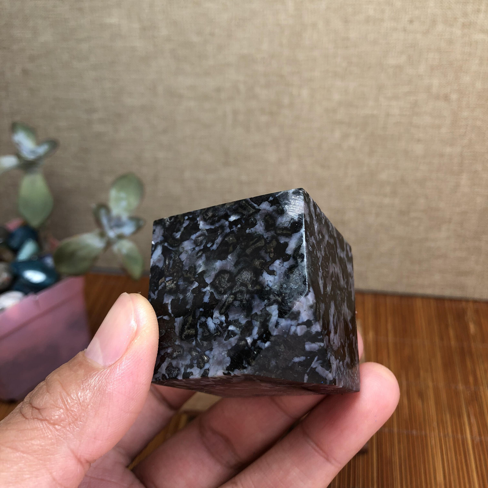 36mm Natural merlinite Snakeskin spotted crystal Specimen Cube block 148g A4159