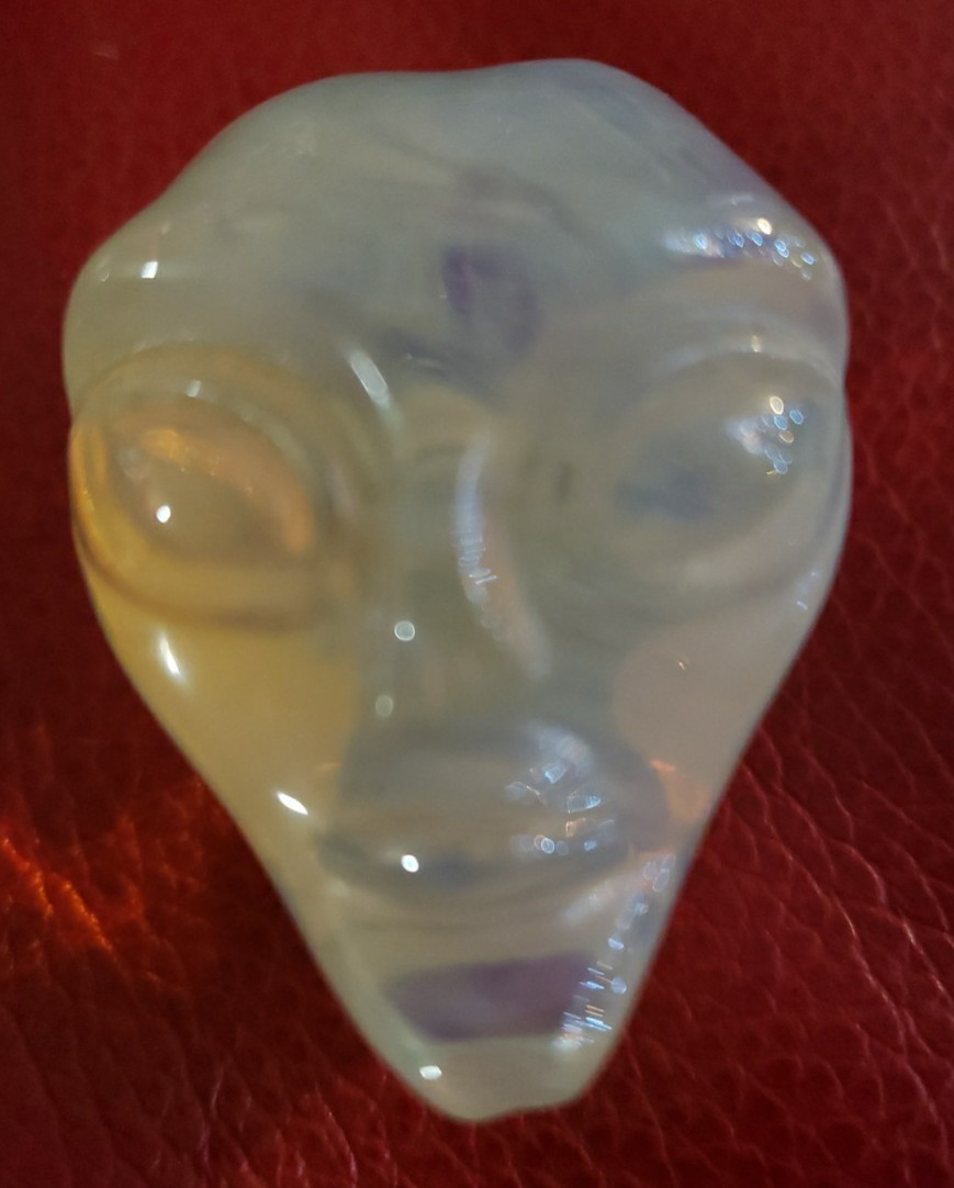 Quartz Alien Carved Head 1.5″