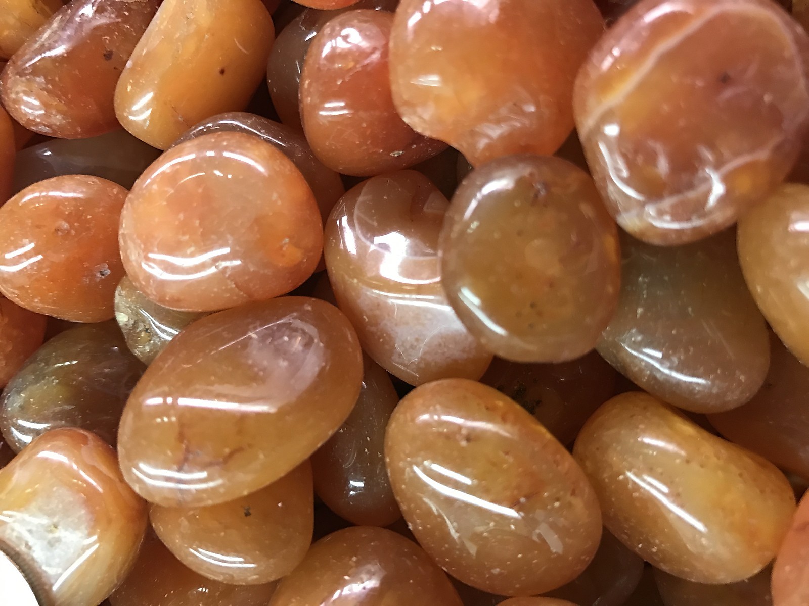 3000 Carat Lots of Polished Tumbled Carnelian + FREE Faceted Gemstone – HIGH END