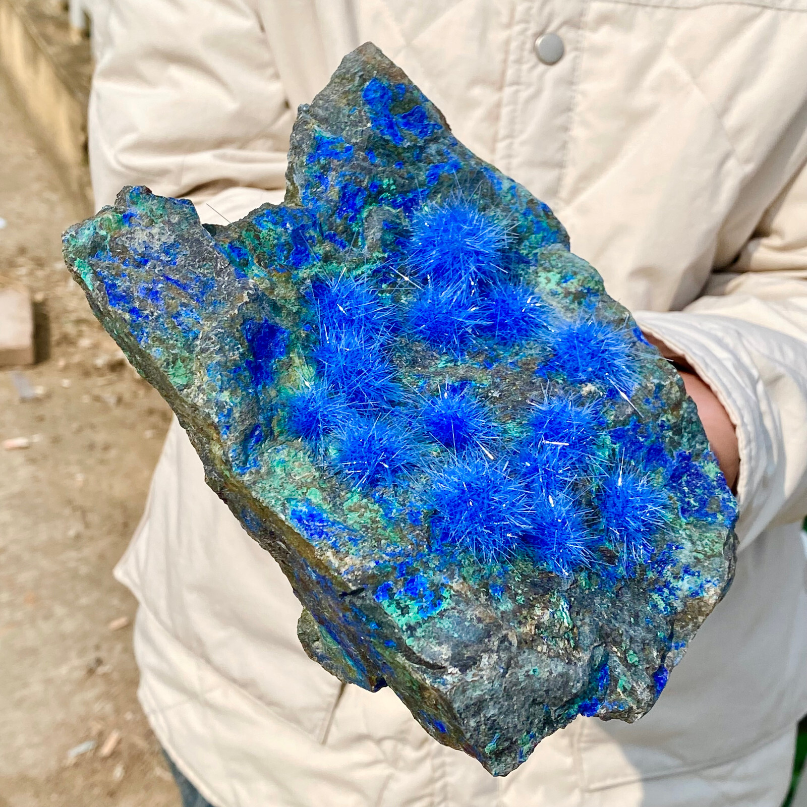 3.2LB Rare crystal specimens of magnesium phosphate blue copper ore in Morocco