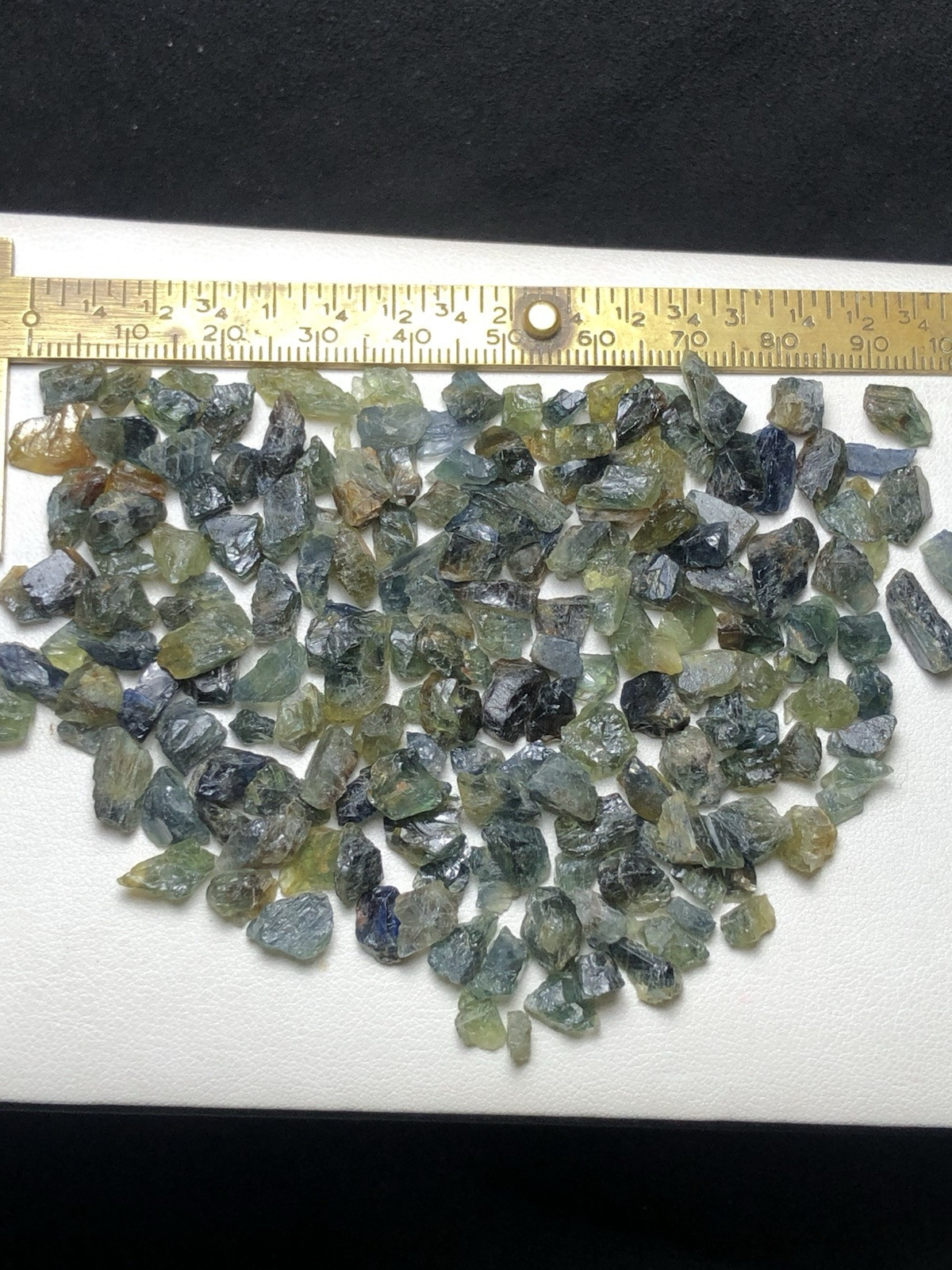 50 Gram / Beautiful natural rough party Sapphire