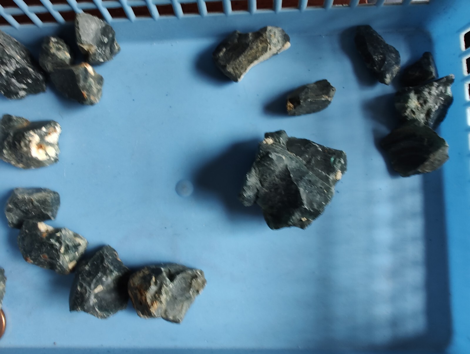 Rare color Leland Blue Stones Slag Glass 155 gram recovered from concrete