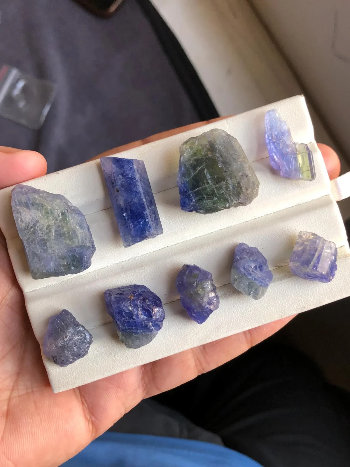 Natural Tanzanite Rough Gemstone, Bi Color Tanzanite Raw, Healing Stone. Tz#17