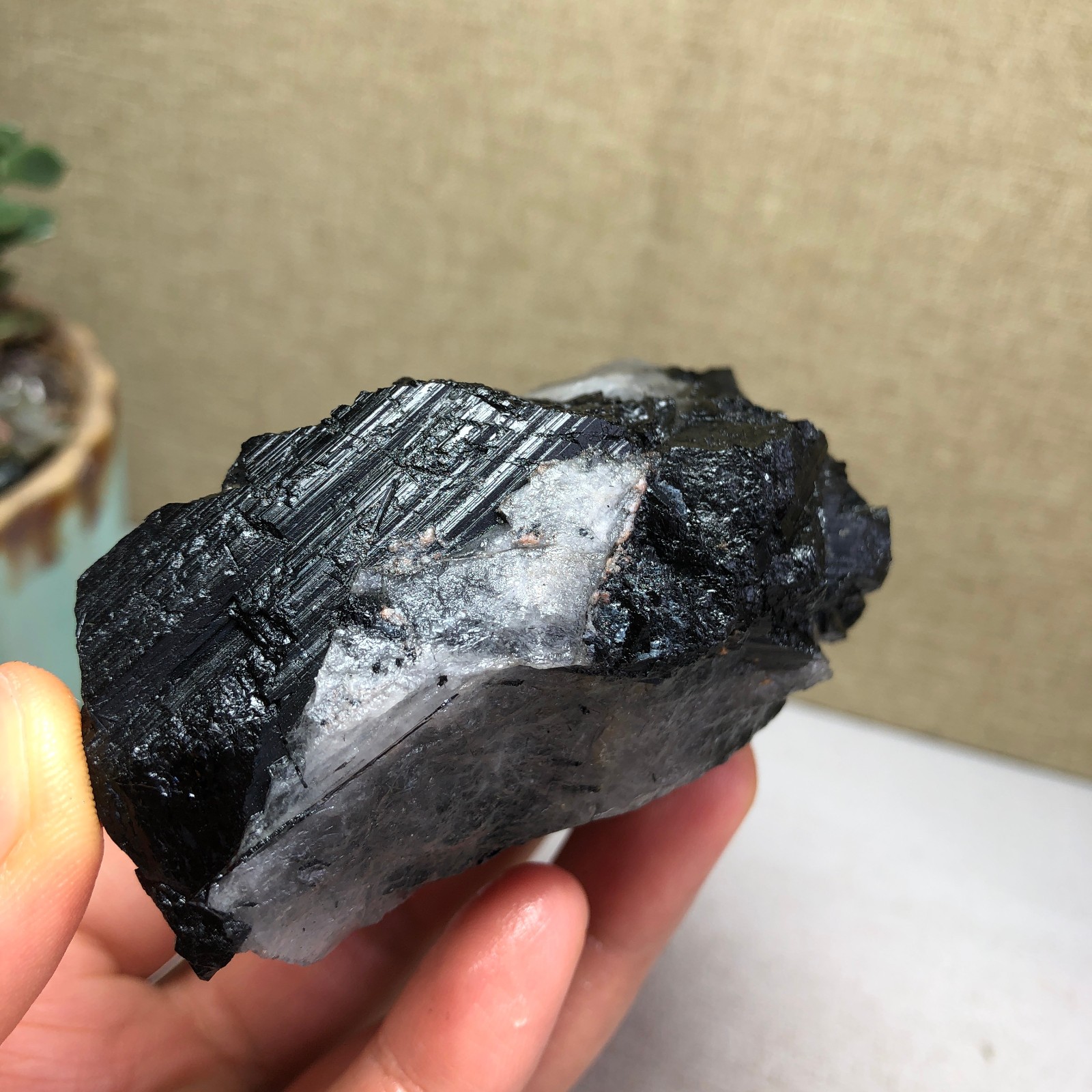 252g Natural tourmaline Crystal paragenesis gemstone original Specimen A4822