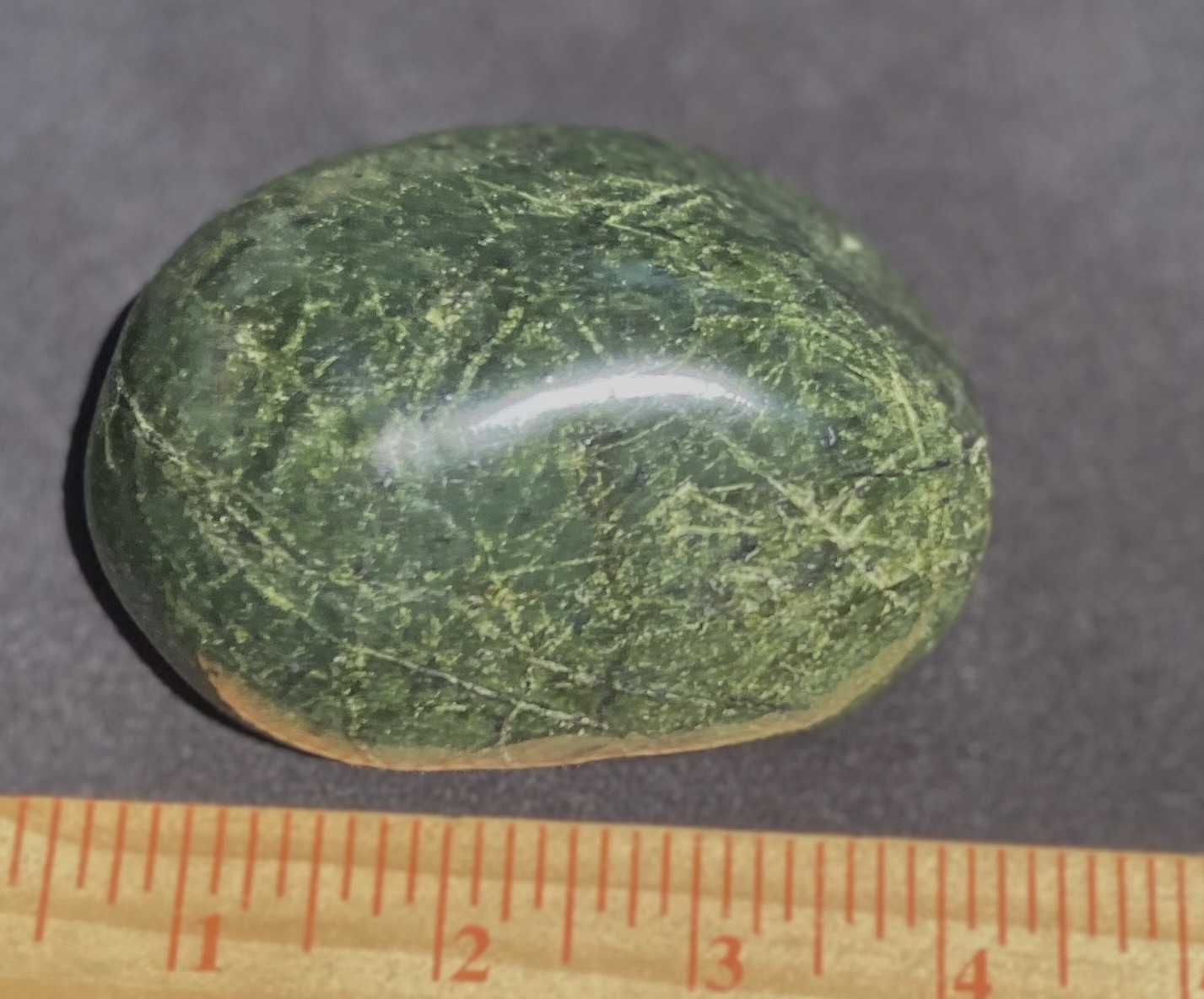 BIG SUR SERPENTINE RICH GREEN BIG POLISHED NUGGET 400 GRAMS -14.1 OZ’s MONTEREY