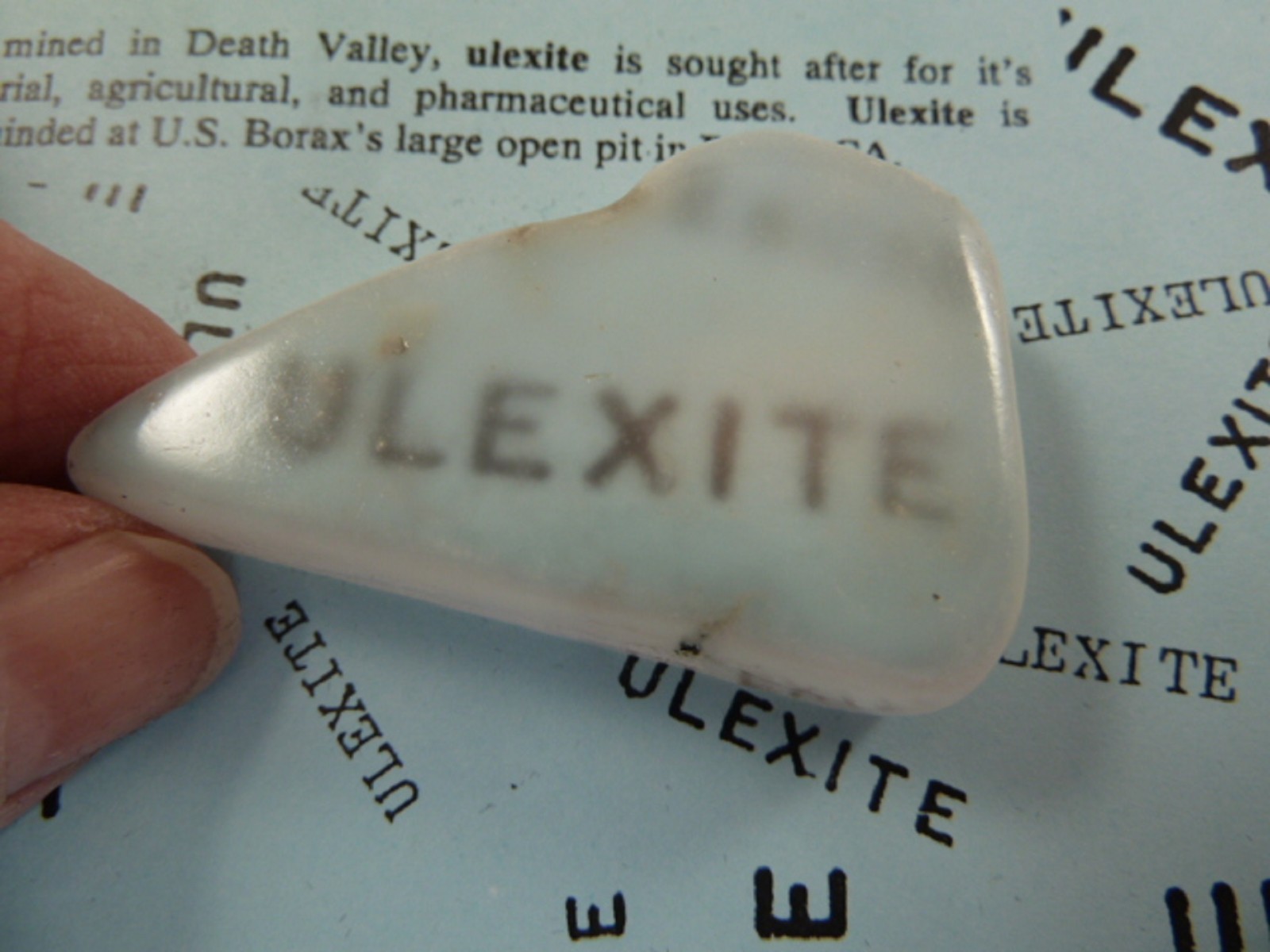 (r32-88) 1-7/8″ Ulexite gemstone Mineral TV rock mine mined rocks Boron CA USA