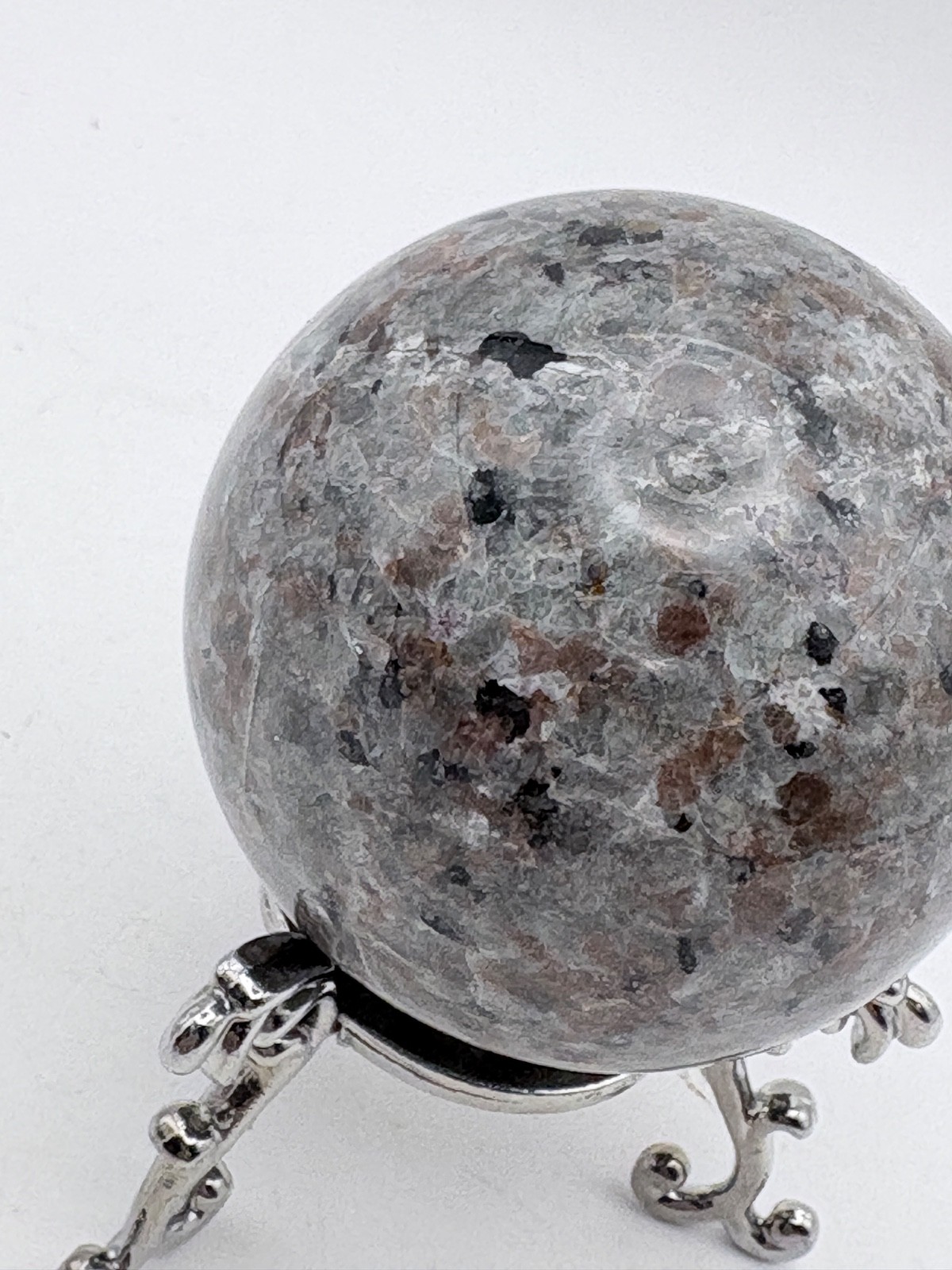 2″ Yooperlite Crystal Mineral Sphere Ball Orb STRONG UV Reaction, with Stand