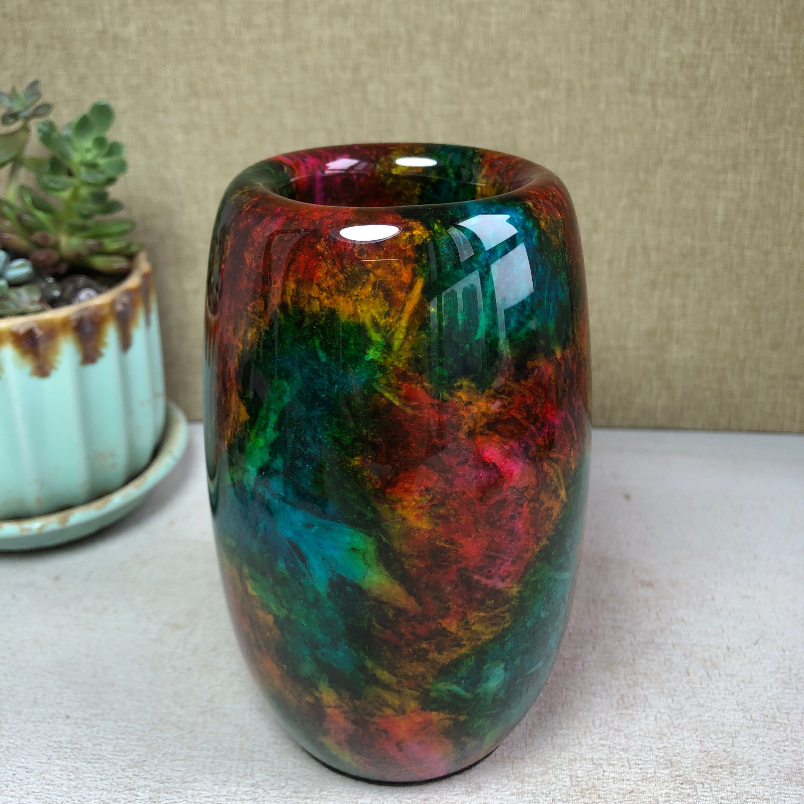 Natural “Seven Colors Jade” vase specimen -Taiwan China 1060g 129mm A4585
