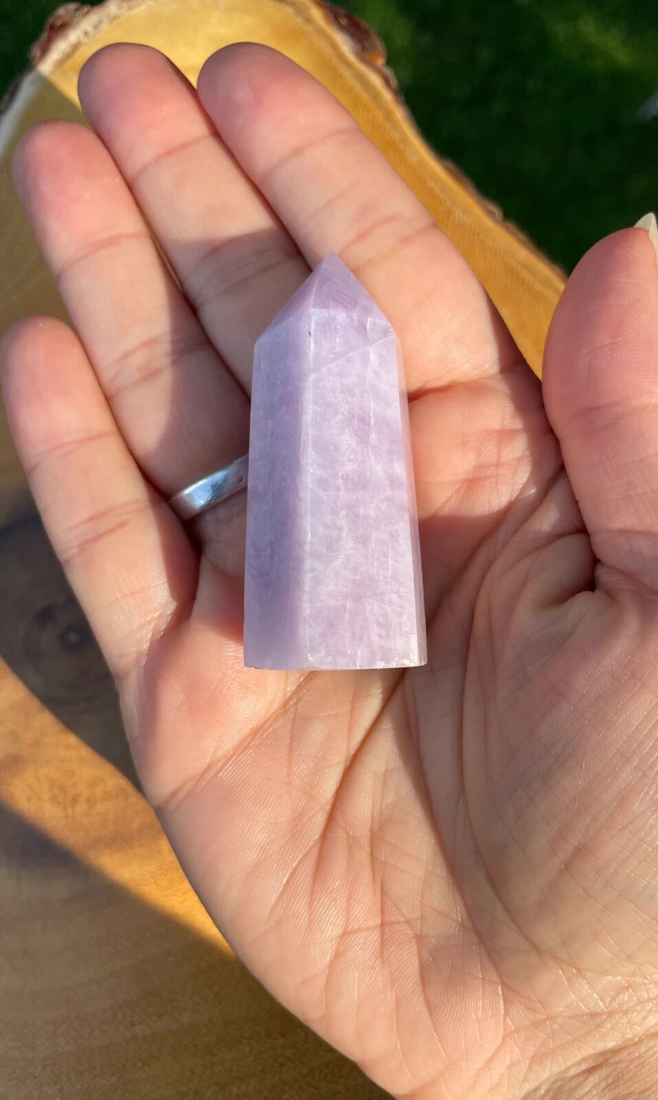 Awesome Lilac Purple Kunzite Point *Flashy *Stone of Emotion *Peace *Calmness