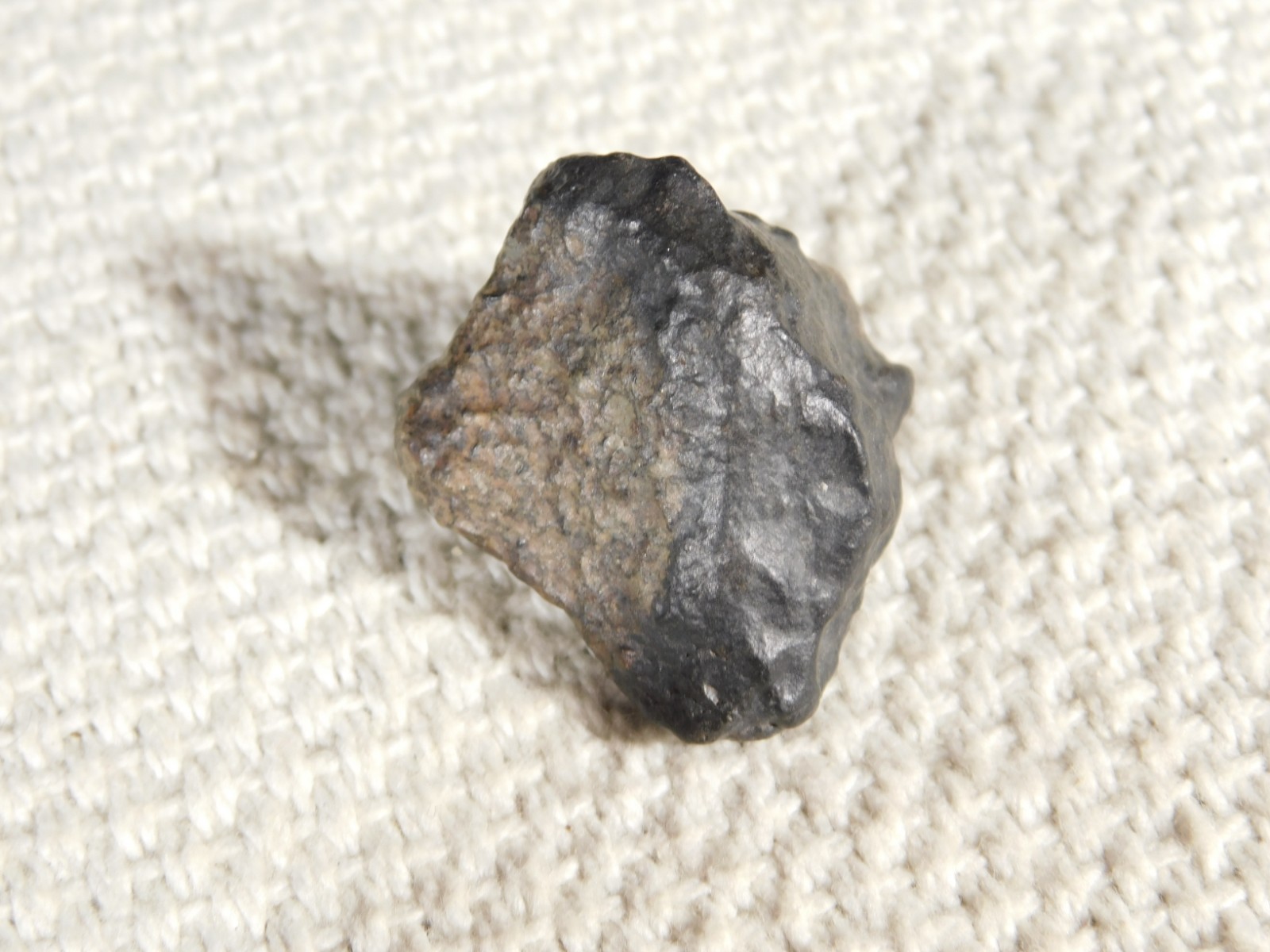 Small Stony METEORITE With Dark Fusion Crust 100% Natural Fell in Libya 16.7gr