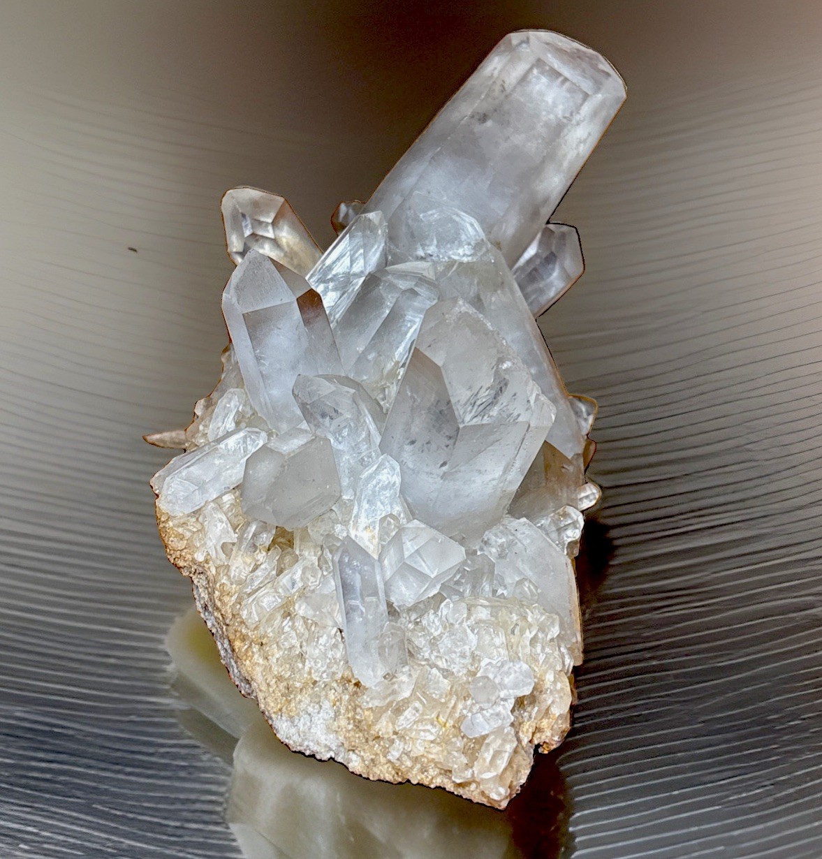 Set Of 2 Free Standing Natural Clear Crystal Quartz Decor Pieces Totaling 5lbs