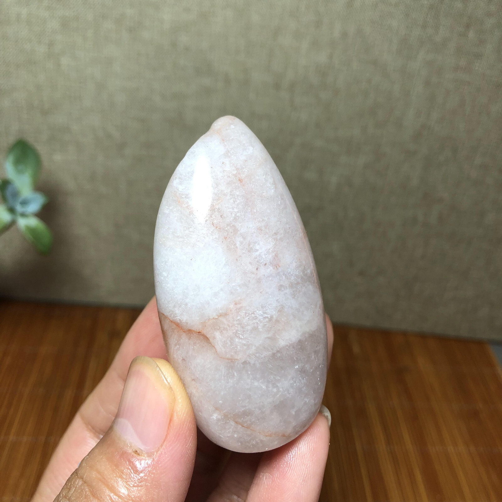 61mm Natural Red gum flower Crystal gemstone polish/rough Specimen 76g A3388