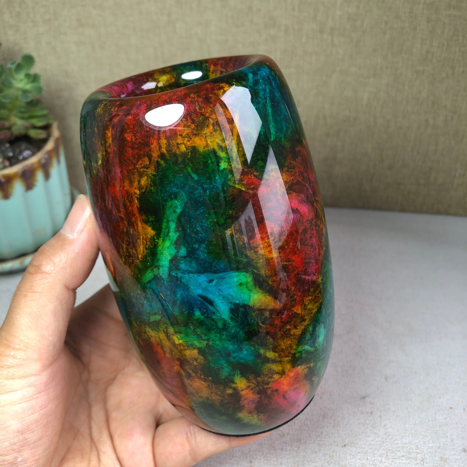 Natural “Seven Colors Jade” vase specimen -Taiwan China 1060g 129mm A4585