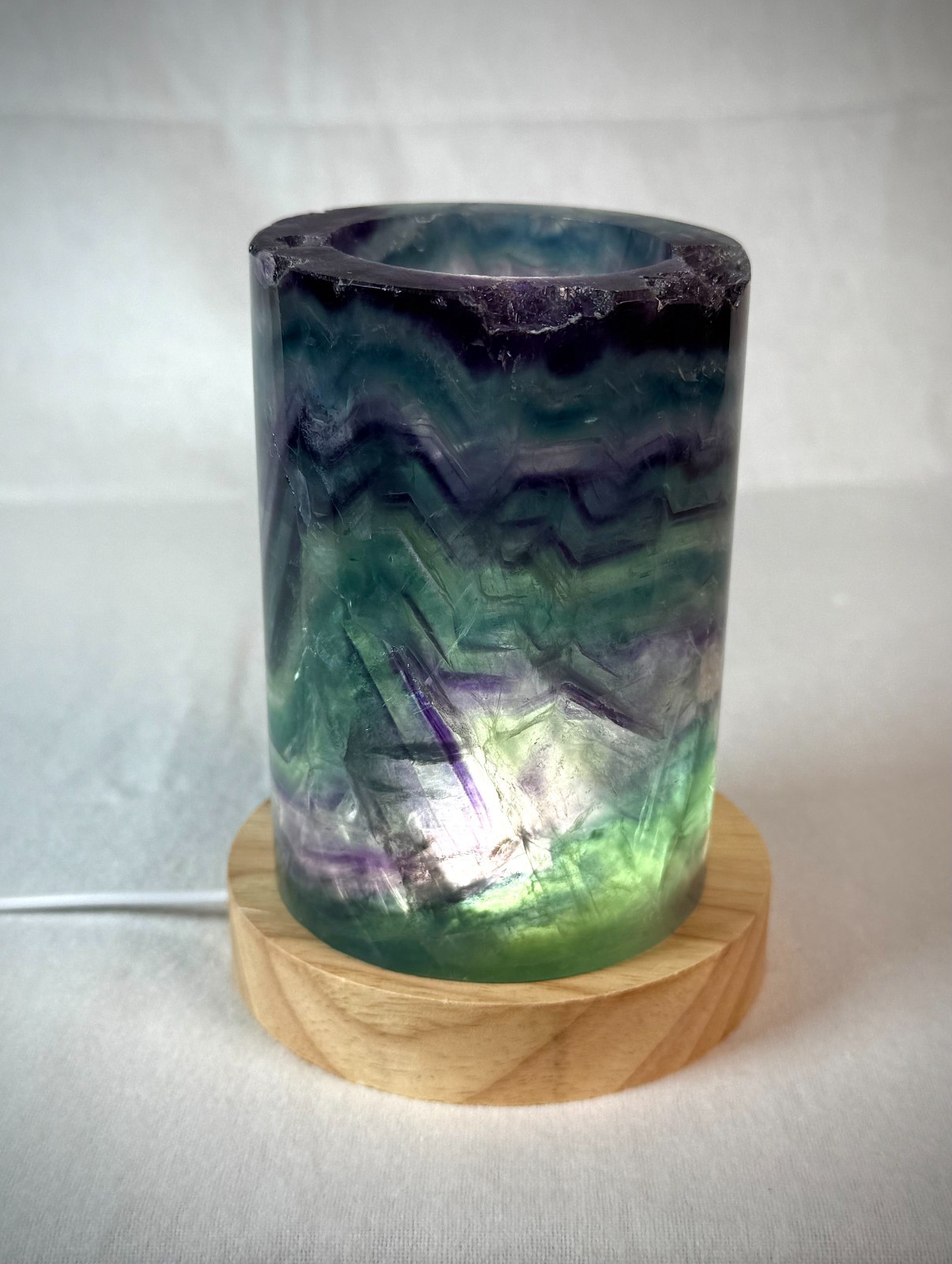 Fluorite Lamp #8 – Polished cylindrical-shaped USB lamp