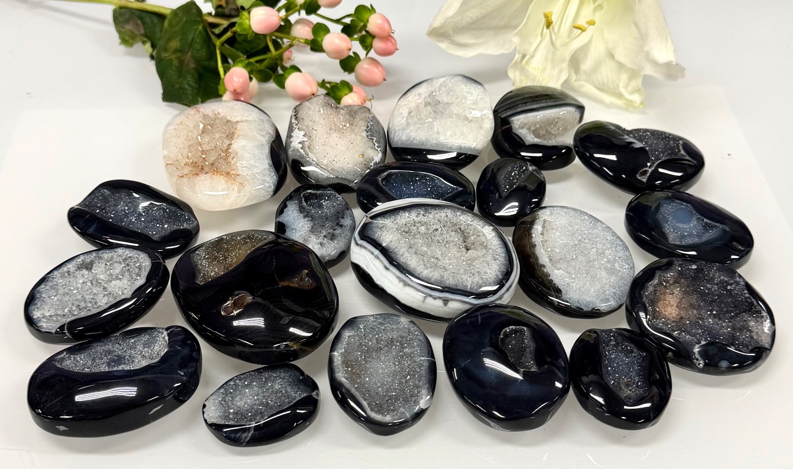 Wholesale Lot 2 Lbs Natural Druzy Onyx Palm Stone Crystal Healing Energy.