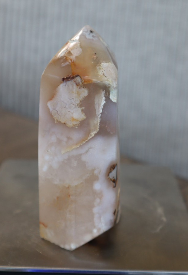 FLOWER AGATE POINT 3.39 X 2.00 INCHES/ 247.4 GRAMS