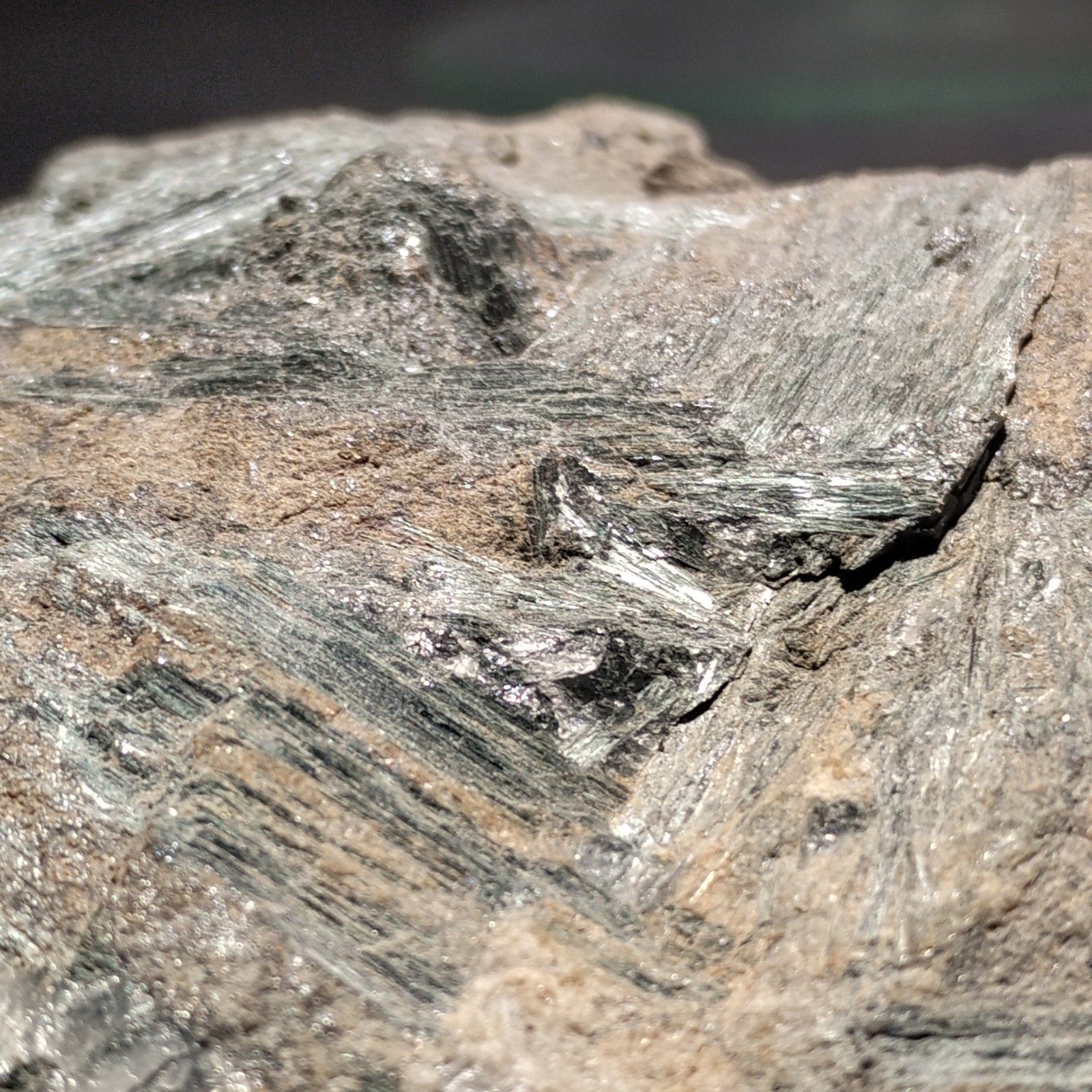 Amphibole Group Mineral w/ Magnetite Quartz & Oolitic Hematite Pilot Knob 15.7oz
