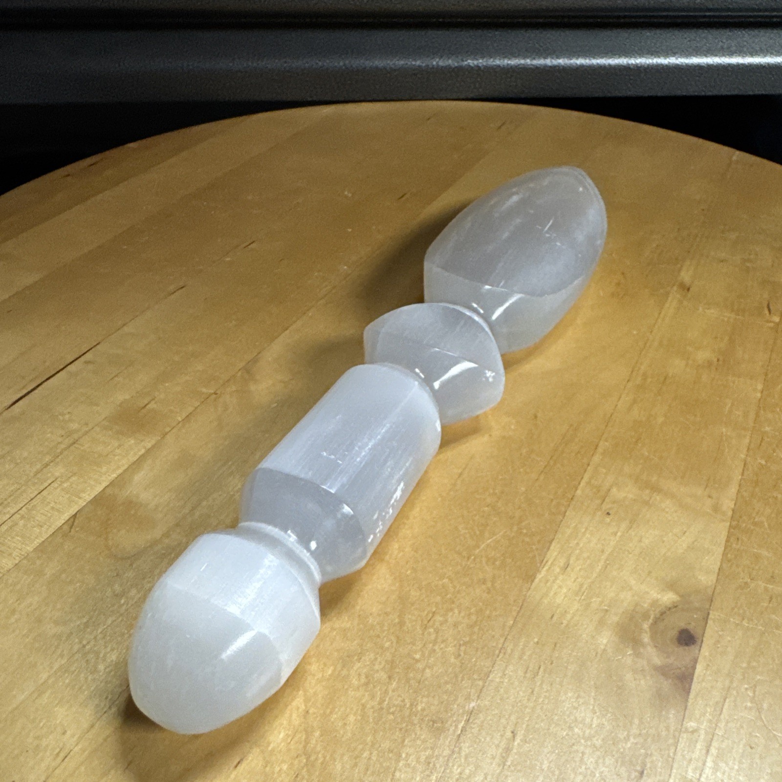 6646 Selenite Knife Pig Sticker Stand Not Included 1.0”T 2.0”W 9.8”L Wt. 13 Oz.￼