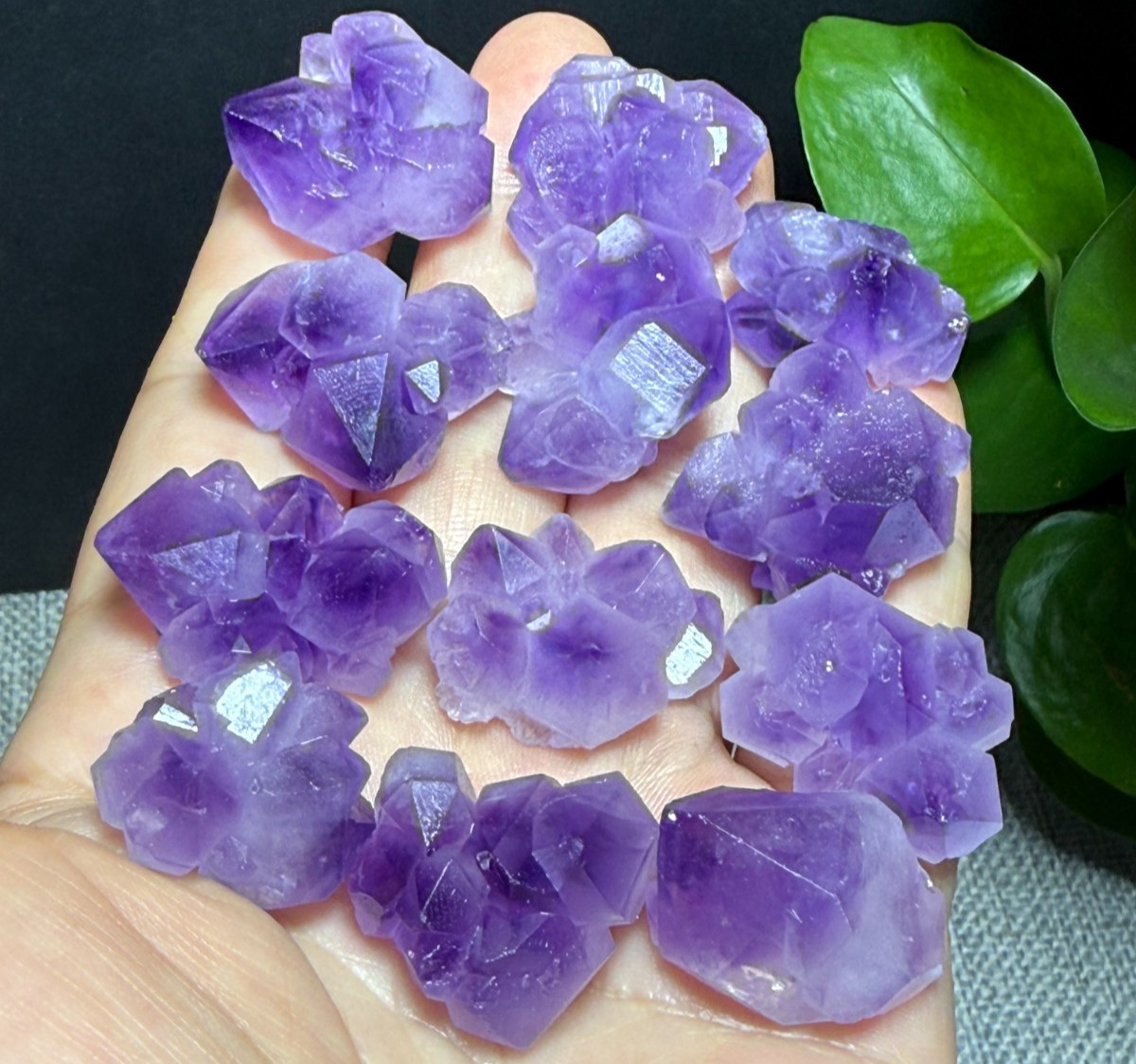 100g Natural Purple Crystal Quartz Amethyst Clusters Small particles AAA