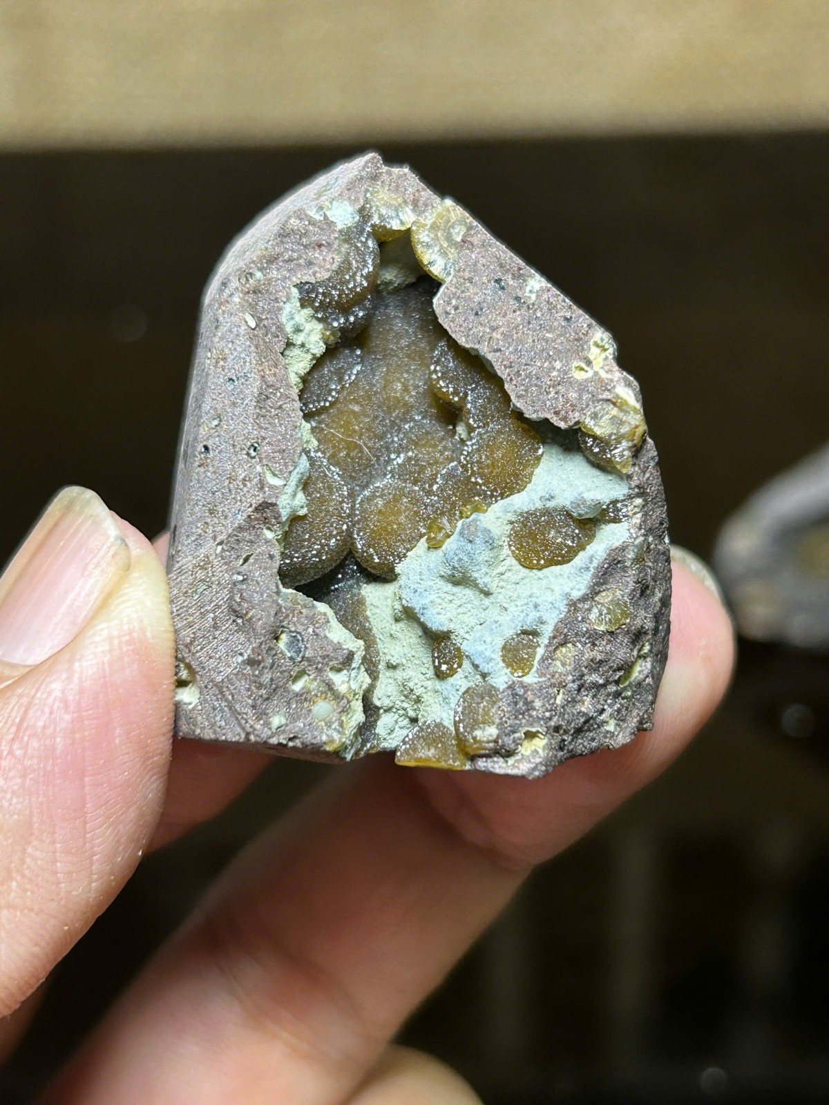 Wholesale 4pcs Natural Thomsonite Egg Geode Sparkling Crystal Cavities 290g