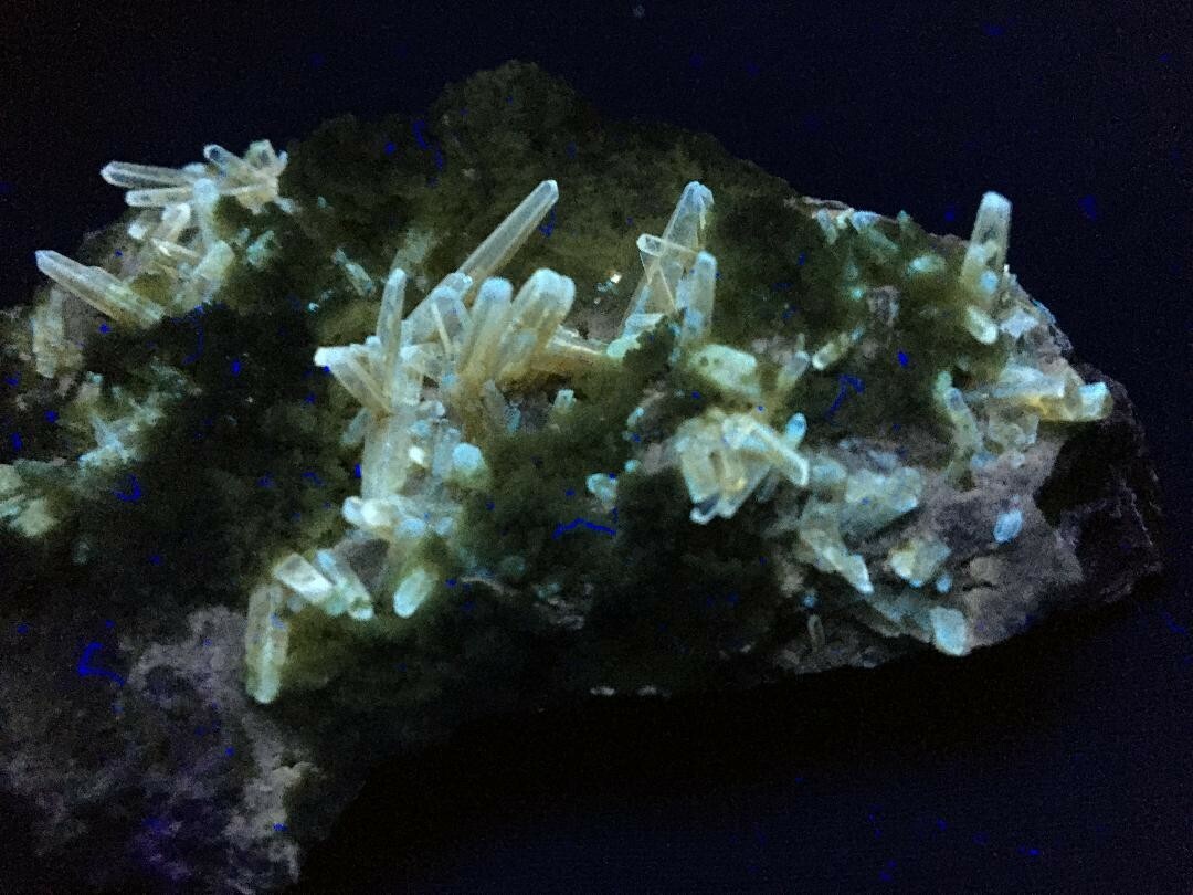 KB: BRIGHT!! FL & PHOS SW YELLOW/WHITE BARIAN CELESTINE XLS & SULFUR FROM POLAND