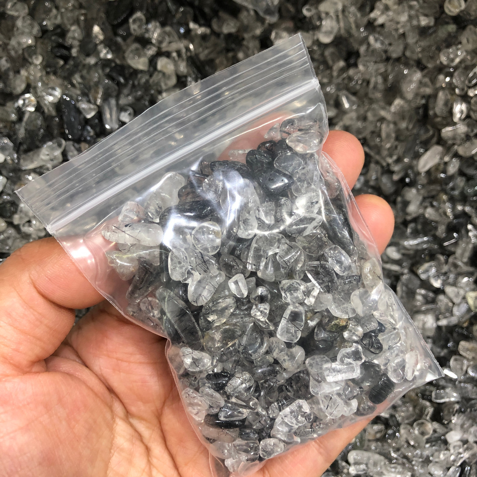 100g Natural Black hair crystal gravel reiki healing fish tank decorations A6223