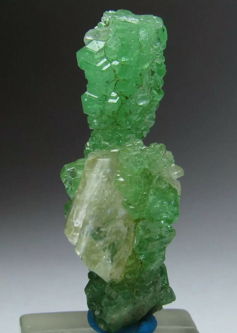 Remarkable Twisted Geometric Tsavorite Grossular Garnet w/ Diopside!!! Tanzania