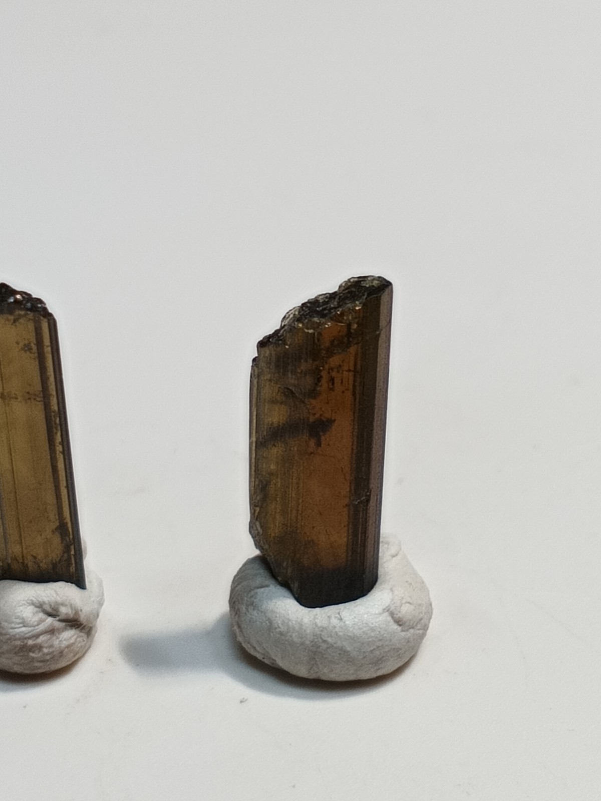Green Natural Epidote Mineral X24