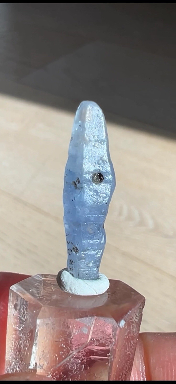 DT Sapphire Crystal