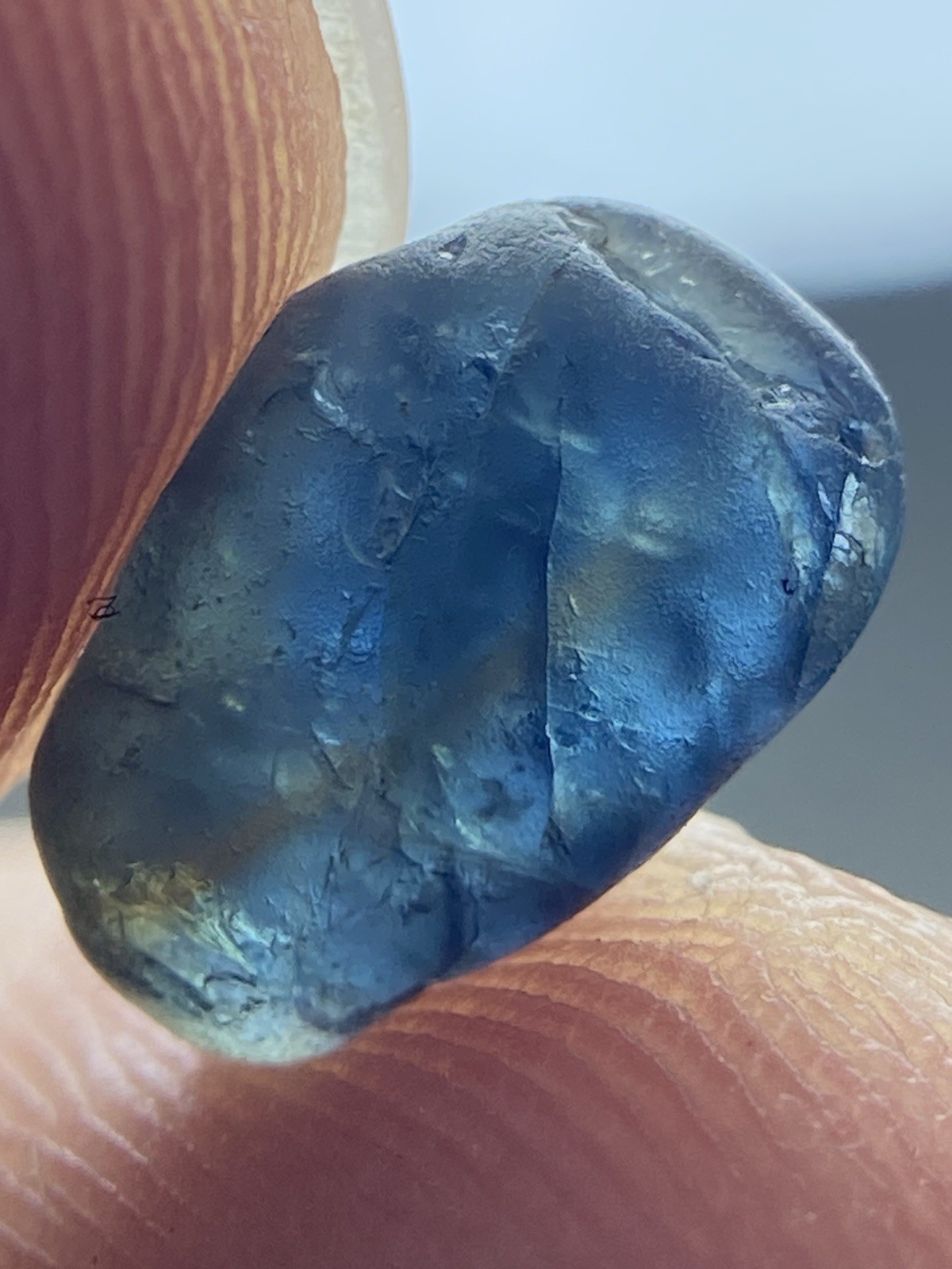 3 Carats Amazing Facet Grade Blue Teal Sapphire Rough Piece@Madagascar