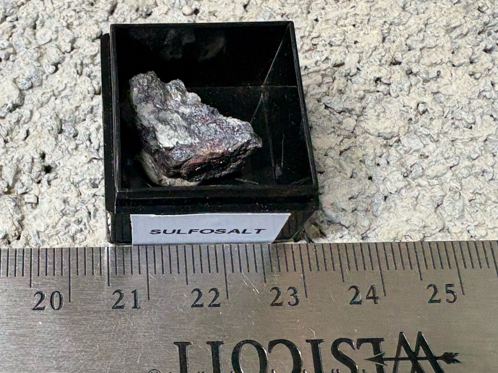 PROUSTITE * DARK RED CRYSTALS ON MATRIX * RARE !!! Jachymov, CZECH REPUBLIC