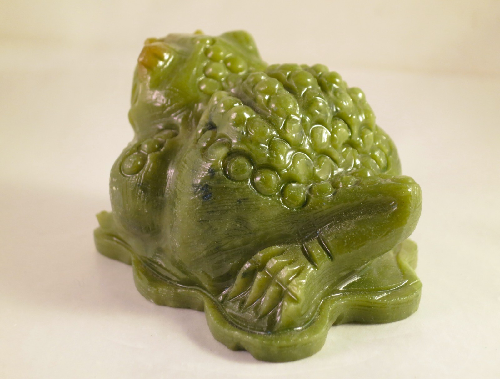 3.6″ GREEN SERPENTINE Carved and Polished TOAD/FROG – PERU