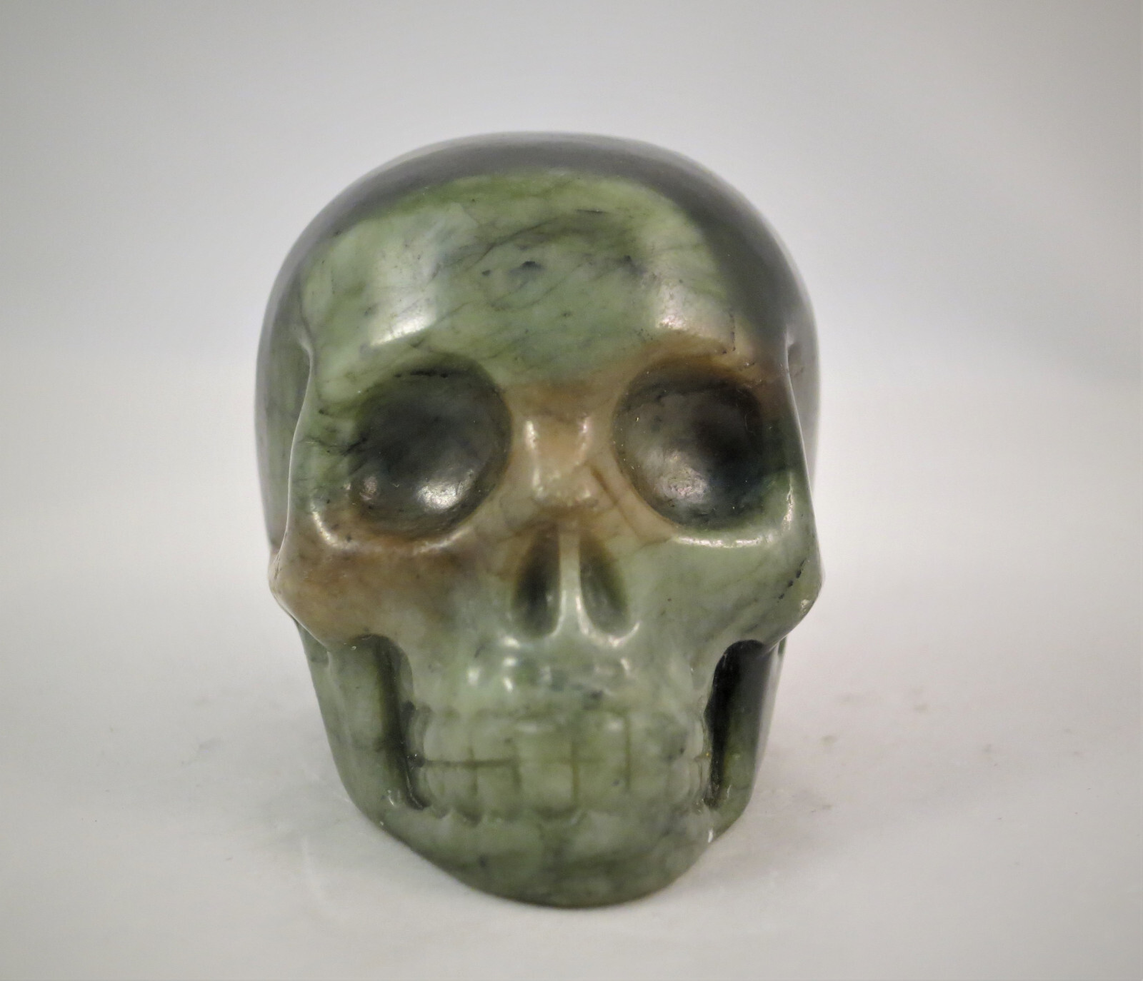 2.2″ GREEN SERPENTINE Carved and Polished SKULL – PERU