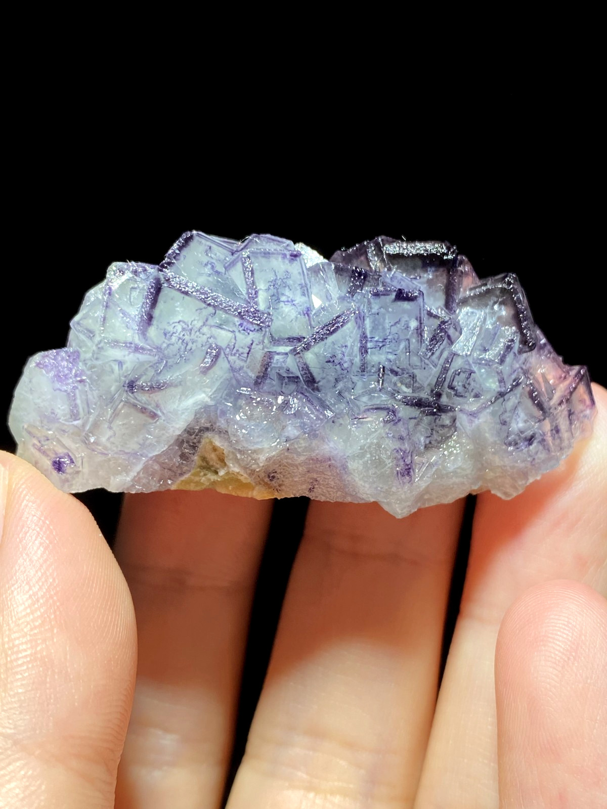Exquisite Natural Purple-edged Cubic Fluorite Crystal Mineral Specimen,China