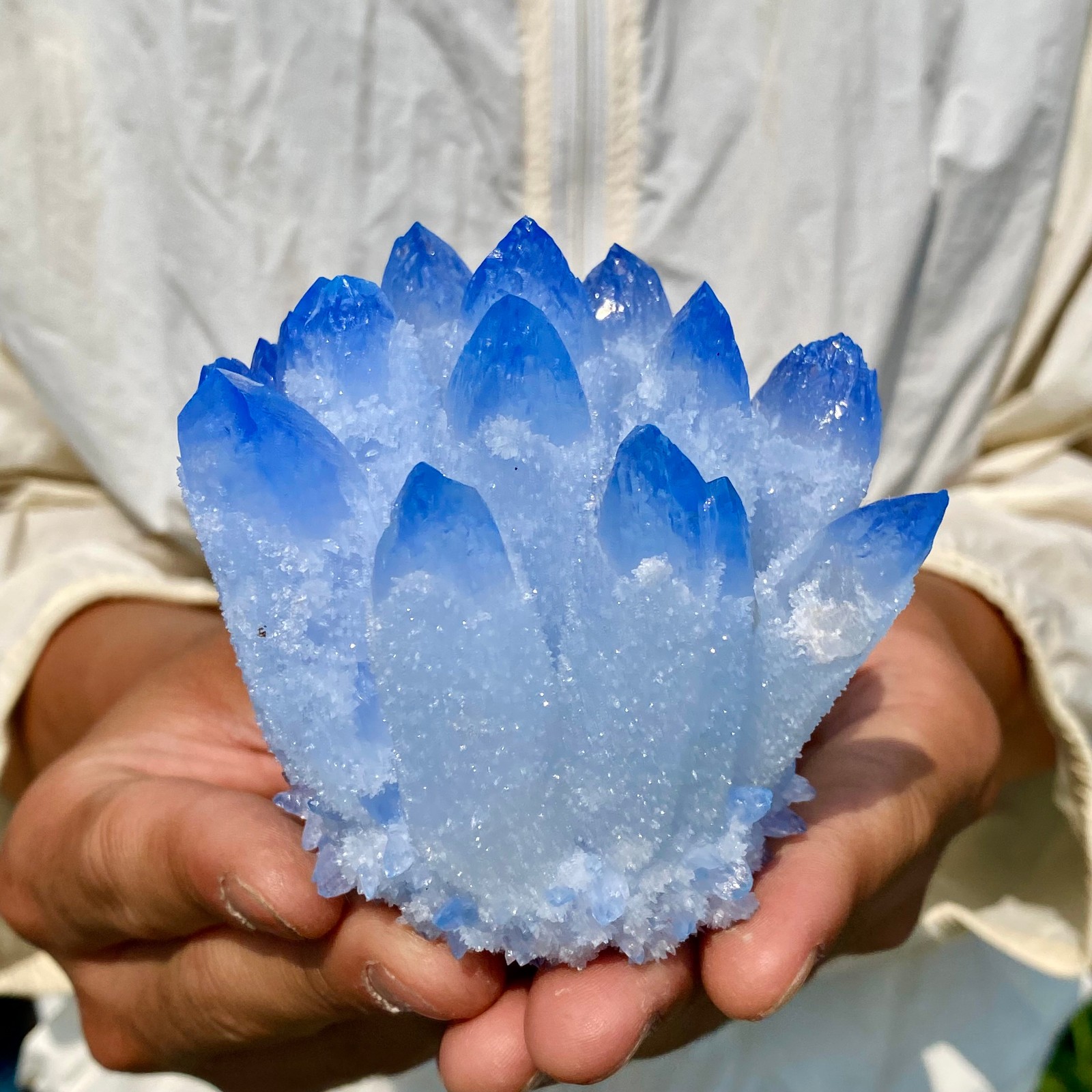 422G Newly discovered blue crystal cluster flower shaped mineral specimen