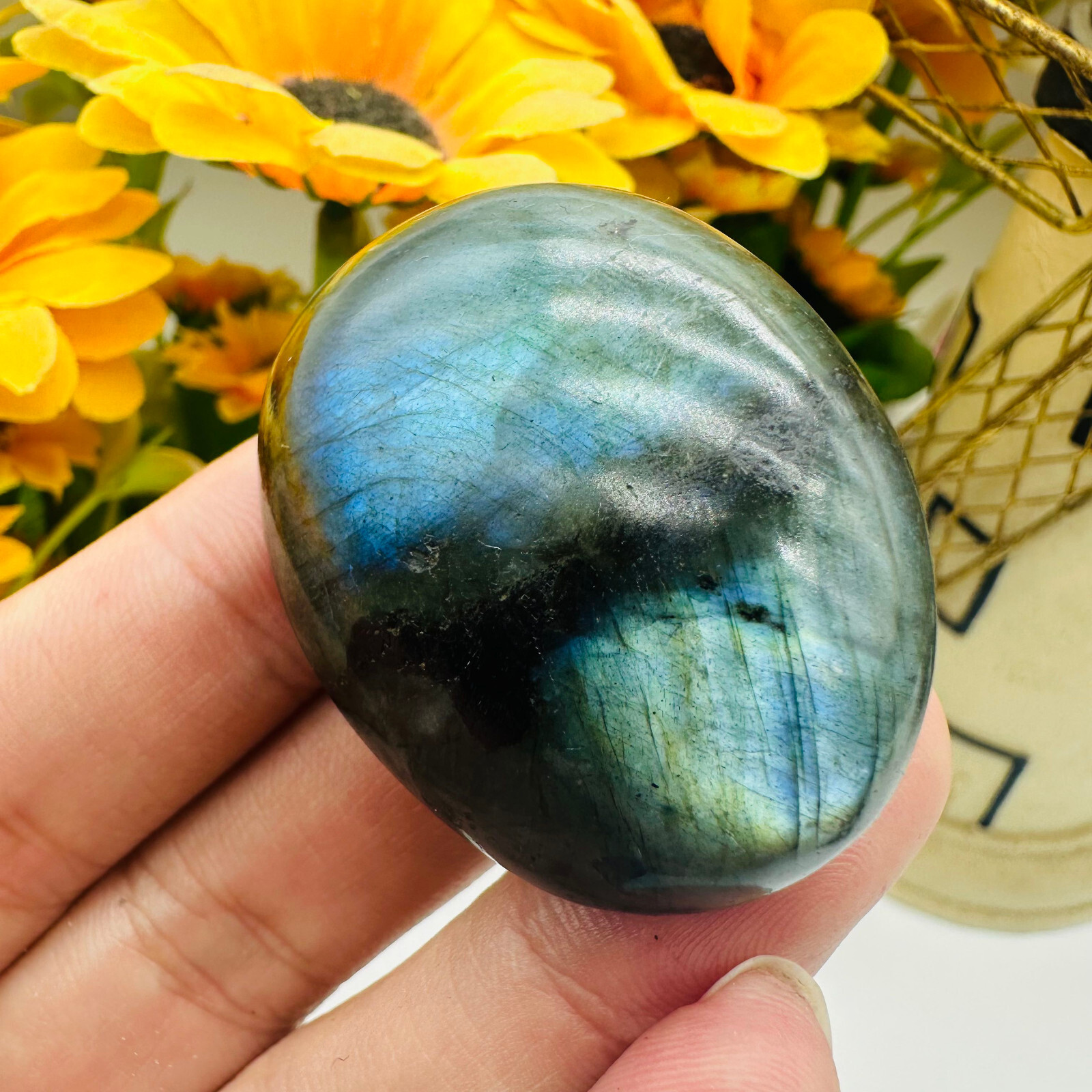 Natural Labradorite Quartz Crystal Polished Palm Stone Ore Specimen Healing 1PC