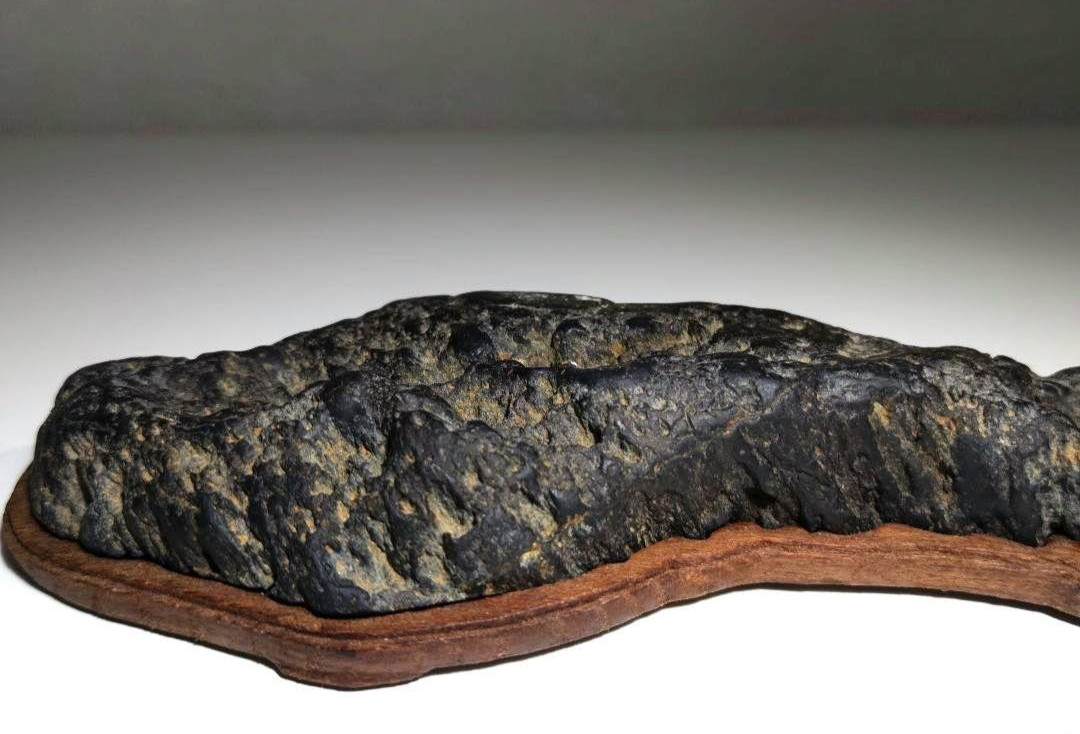 Japanese Suiseki Viewing Stone Island Landscape Rock Wood Daiza