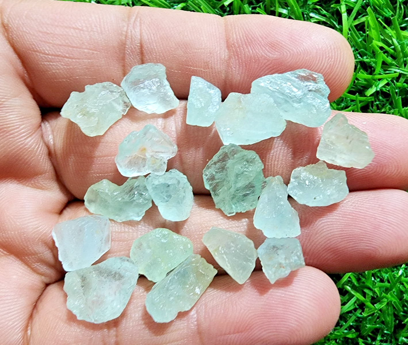 18 Piece Blue Aquamarine Gemstone Rough Lot 9-15 mm Aquamarine Rough Stone Bulk
